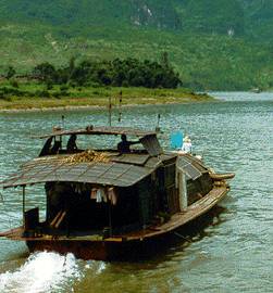 Farmers'  boats can be hired.